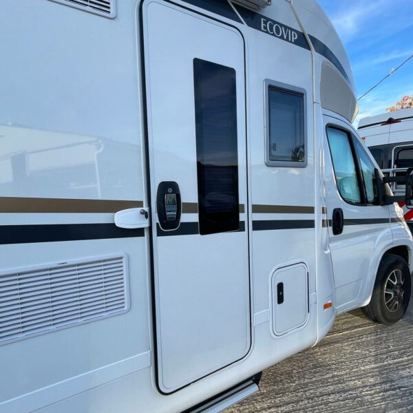 photo_5787356595166579647_y