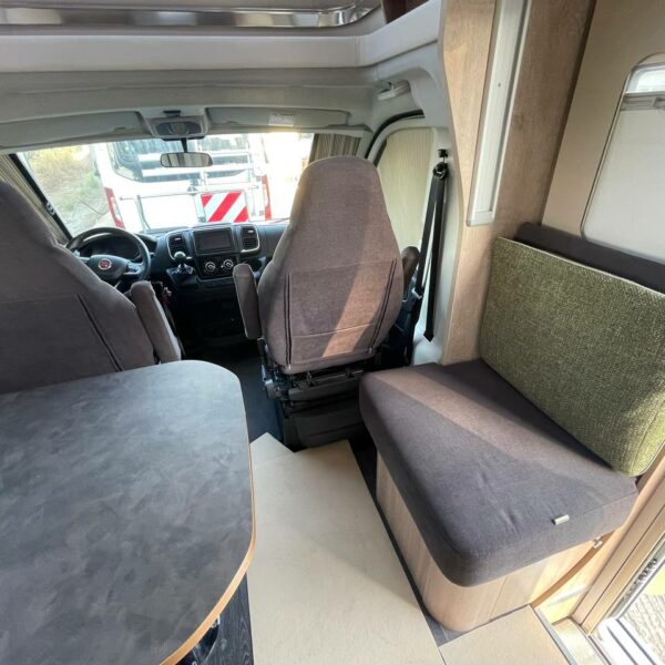 photo_5787356595166579657_y