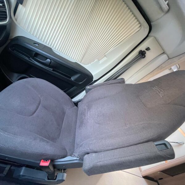 photo_5787356595166579661_y