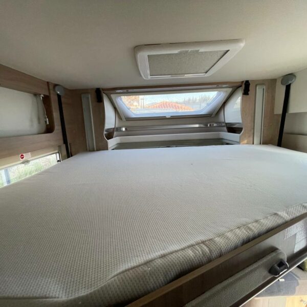 photo_5787356595166579666_y