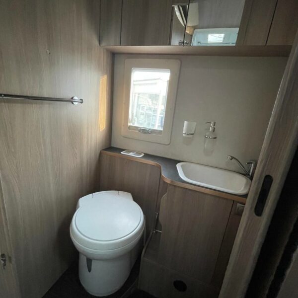 photo_5787356595166579668_y