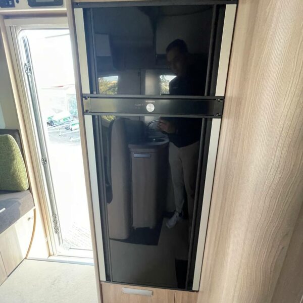 photo_5787356595166579670_y