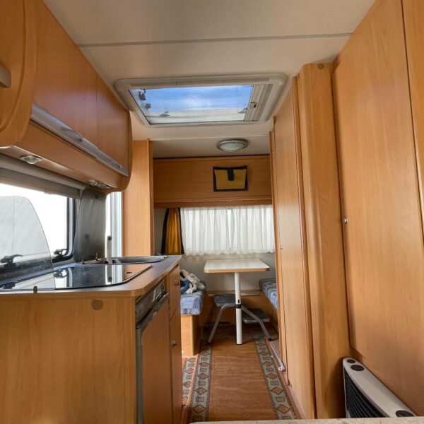 photo_5825595951723252627_y