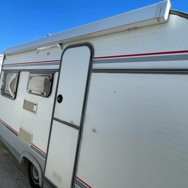 photo_5866417970899258553_y