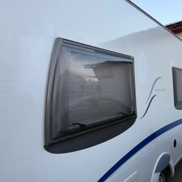 photo_5816723657391279386_y