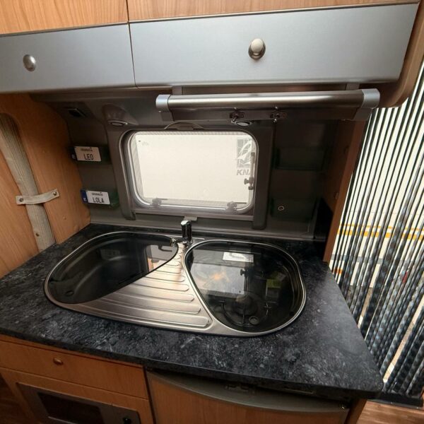 photo_5816723657391279389_y