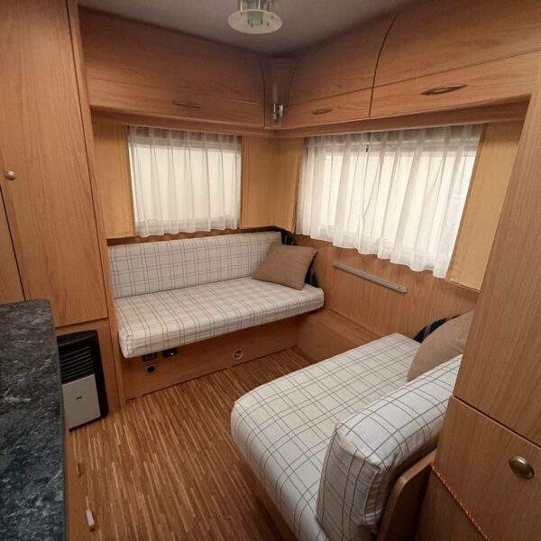 photo_5816723657391279397_y