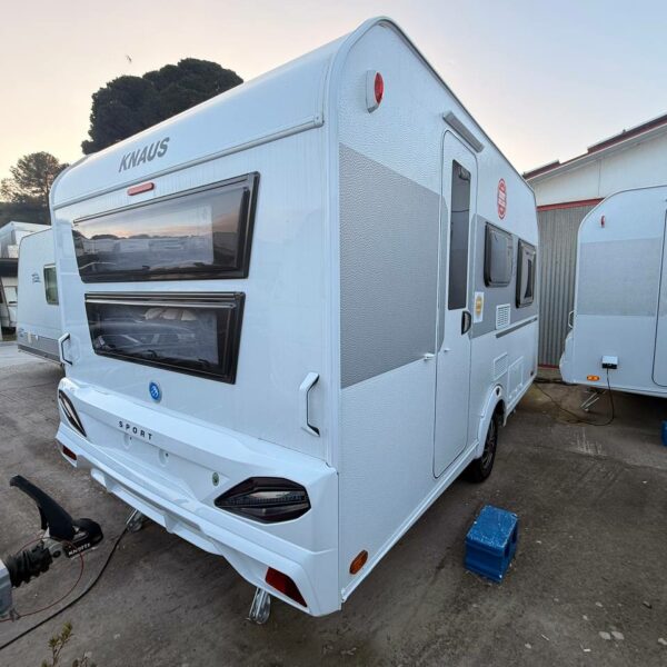 photo_5816723657391279409_y