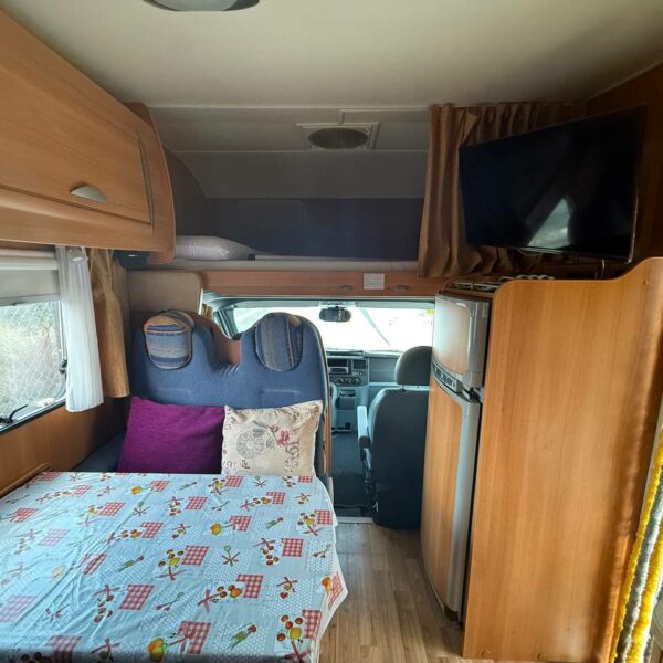 photo_5901996054050180811_y