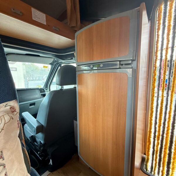 photo_5901996054050180817_y