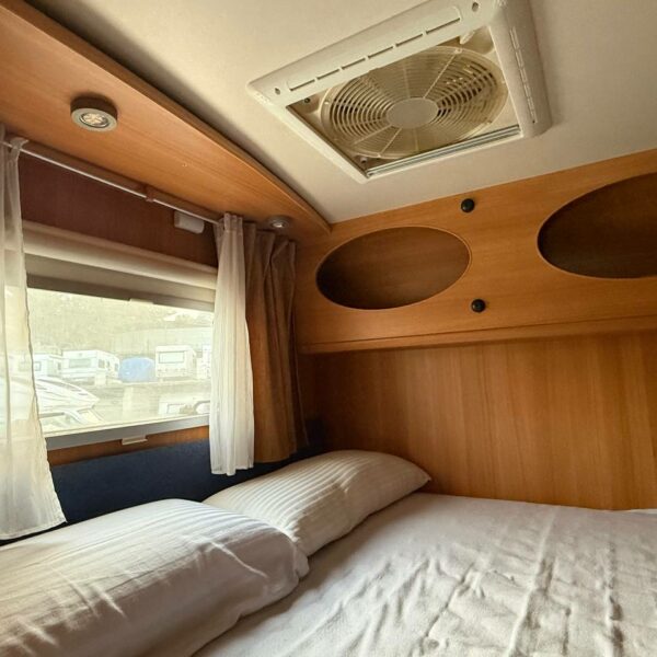 photo_5901996054050180824_y