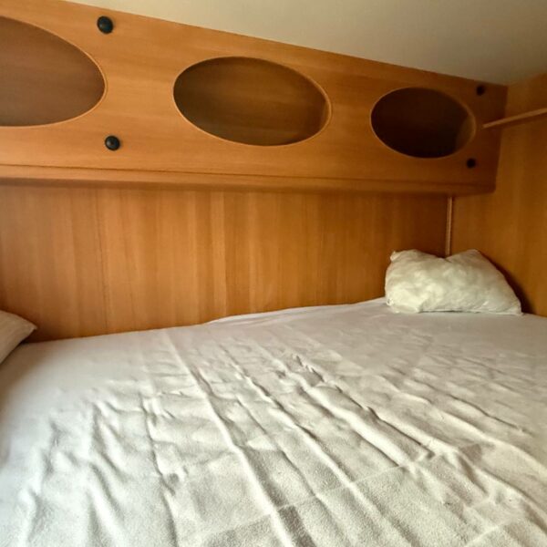 photo_5901996054050180826_y