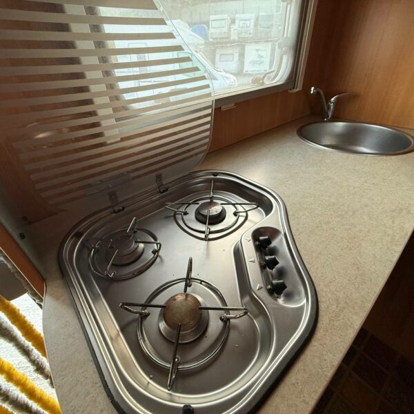 photo_5901996054050180827_y